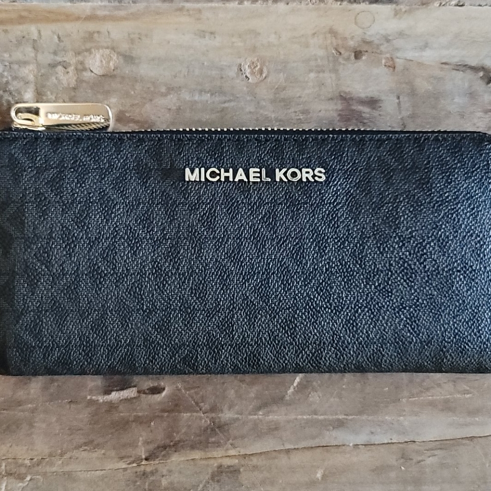 MICHAEL KORS BLACK WALLET